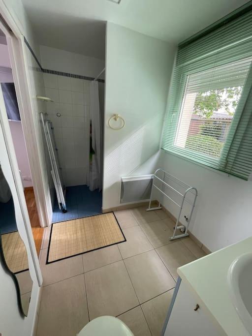 Maison De Vacances Familiale Ouistreham Exteriör bild
