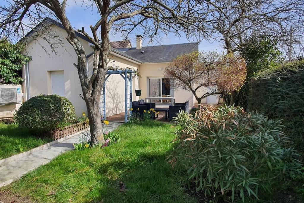 Maison De Vacances Familiale Ouistreham Exteriör bild