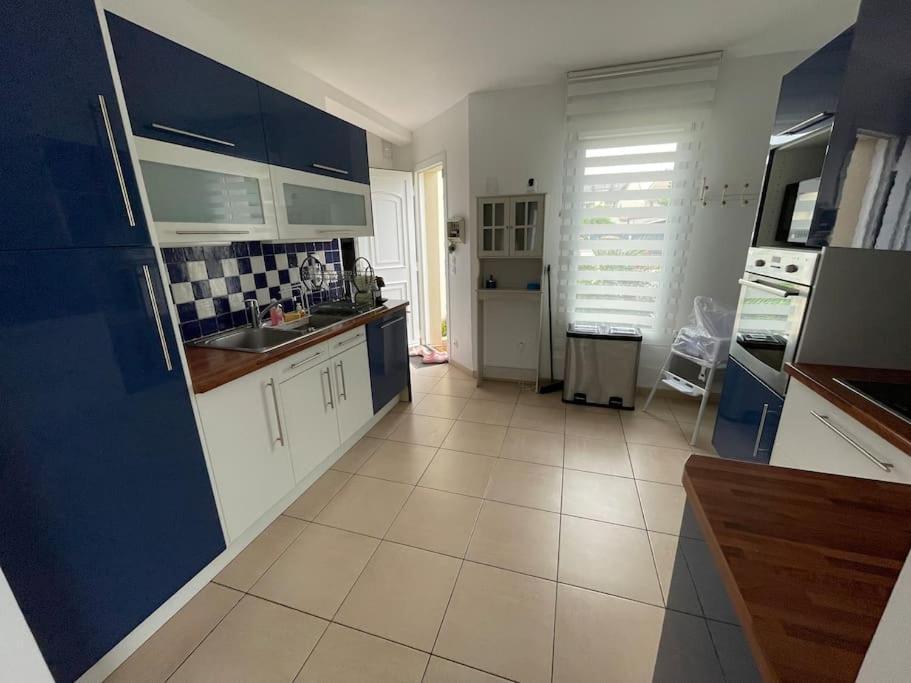 Maison De Vacances Familiale Ouistreham Exteriör bild